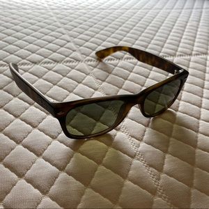 (Like New)  raybans polarized(new wayfarer 894/76)
